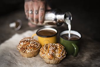 Fika utomhus eld